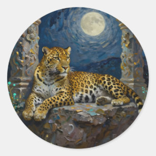 Majestueuze luipaard op kliffrand ronde sticker