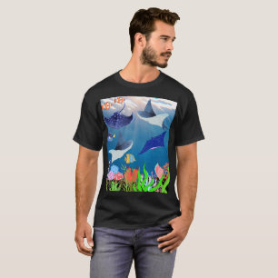 Majestueuze Manta-stralen onder blauw onderwaterwo T-shirt