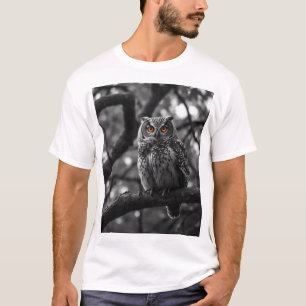 Majestueuze uil houtskooltekening - Natuur's nacht T-shirt