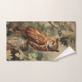 Majestueuze uil in een bos handdoek (Handdoek)