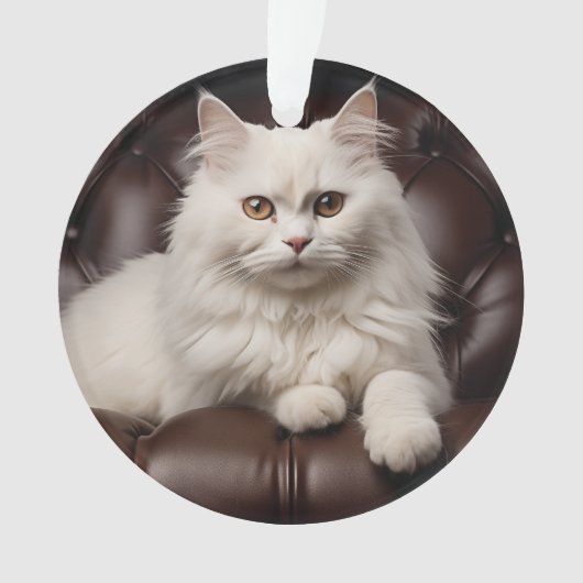 Majestueuze witte kat ornament (voorkant)