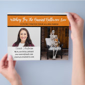 Makelaar oranje halloween bord flyer (Hand)