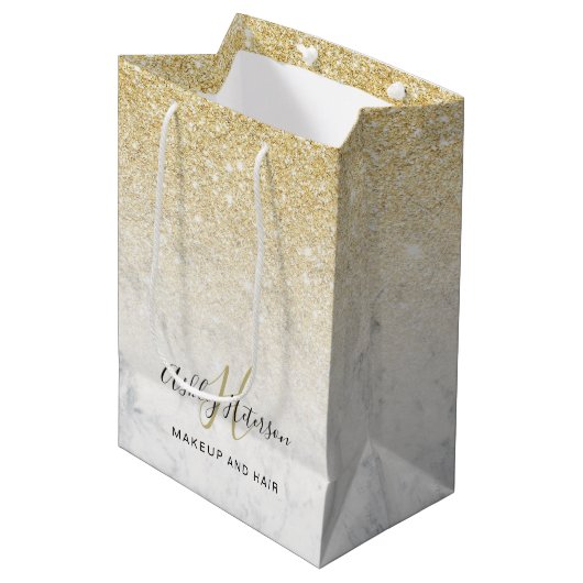 Makeup monogram marmer chic gold glitter script medium cadeauzakje (Voorkant Gekanteld)