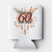 Making 60 Kijk Goed 60e Verjaardag Rustiek Boho Blikjeskoeler (Achterkant)