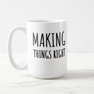 "Making Things Right" stijgt boven ontwerpfouten u Koffiemok