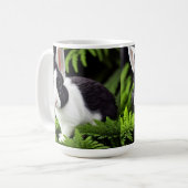 Mal Le Lapin Noir Et Blanc, Mug (Devant gauche)