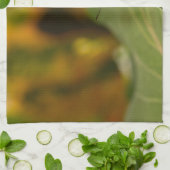 Malachite op een blad theedoek (Gevouwen)