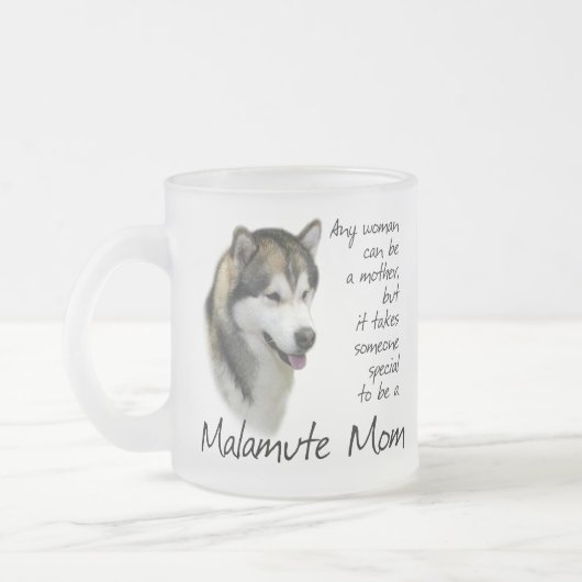 Malamute mama Mok (Links)