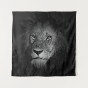 MALE LION WANDKLEED