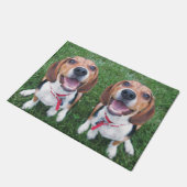 Malen van beagle-jongen van portier deurmat (Schuin)