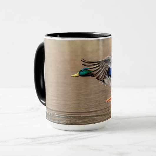 Mallard Duck in vlucht Mok (Voorkant links)