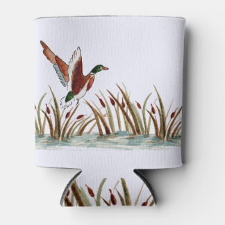 Mallard Duck over Cattails tegen een witte hemel Blikjeskoeler