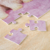 Maltese hond; is een klein ras van witte hond dat legpuzzel (Zijkant)