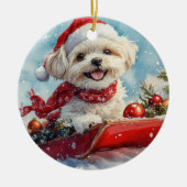 Malti Tzu Hond in Sledge Laat het Sneeuw Kerstmis Keramisch Ornament (Voorkant)