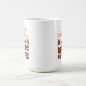 Mama a besoin de café Retro Mug (Centre)