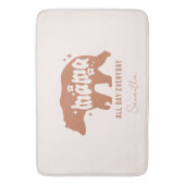 Mama Beer - de hele dag door Badmat (Voorkant Verticaal)