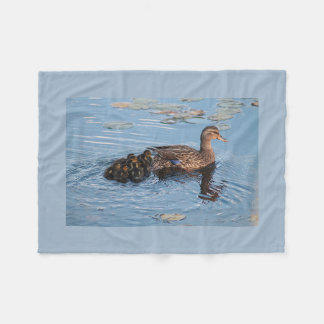 Mama Mallard en haar eenden Fleece Deken