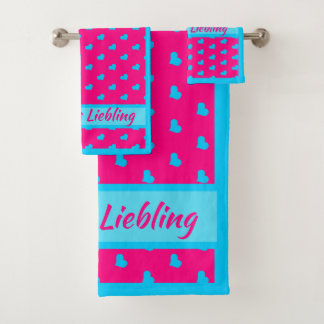 Mama`s Liebling Rosa mit blauen Herzen Bad Handdoek