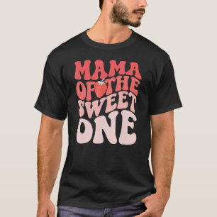 Mama van de bes Sweet One Aardbei Groovy Retr T-shirt