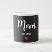 Maman a établi un mug avec un script blanc et un c (Devant)