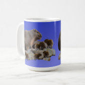 Maman Capybara Avec Bébés, Café Mug (Devant gauche)