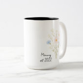 Maman Est Personnalisée. Mug avec Fleur sauvage Pa (Devant droit)