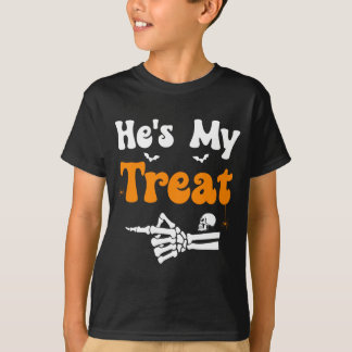 Man behandelt skelet koppels bijpassende halloween t-shirt