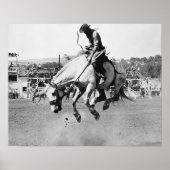 Man dat het springpaard in rodeo rijdt poster (Voorkant)