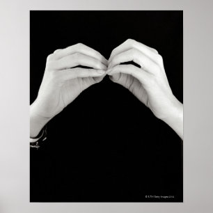 Man dat letter b ondertekent in de Britse gebarent Poster