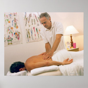 Man dat massage ontvangt poster
