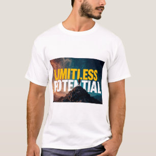 Man die op bergtop staat onder nachtelijke hemel t-shirt