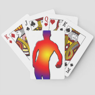 Man die poseert pokerkaarten