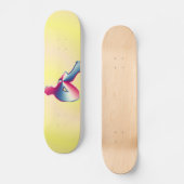 Man die skateboard poseert (Voorkant)