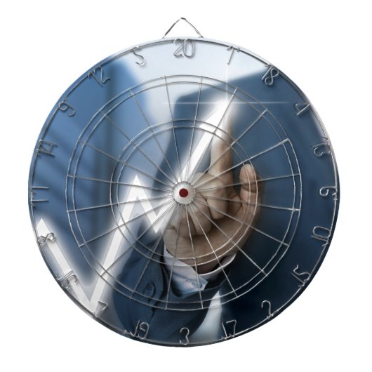 Man draws stock price touchscreen concept dartbord (Voorkant)