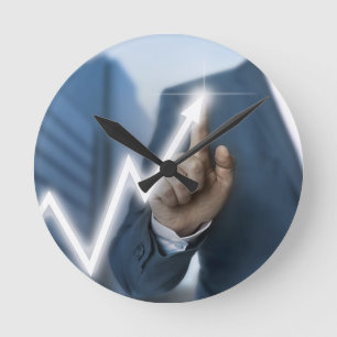 Man draws stock price touchscreen concept ronde klok