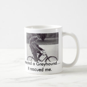 Man en windhond op de fiets in Engeland, Koffiemok
