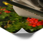 Man met een handicap in rolstoel in de tuin poster (Hoek)