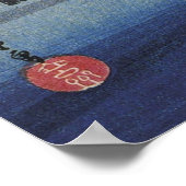 Man op de rugleuning bij het poster van een brug (Hoek)