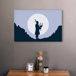 Man speelt doedelzak in het maanlicht poster