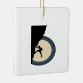 Man van de bergbeklimming in het nachtsilhouet keramisch ornament (Rechts)