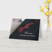 Man van Eer Dank u met rood Stropdas en zwarte Tux Kaart (Gele Bloem)