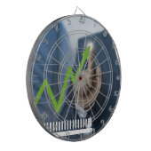 Man waarop het concept "aandelenkoers" is afgebeel dartbord (Voorkant Links)