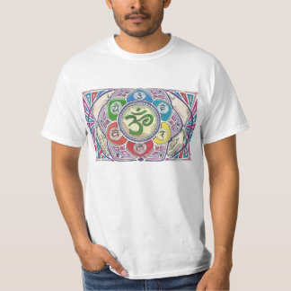 Mandala avec le T-shirt de quatre mains