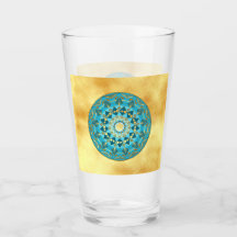 Mandala blauw goud op zachte gouden achtergrond