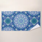 Mandala bleu vert peint à la main (Serviette de bain)