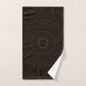 Mandala Brun Chocolat avec Symétrie Intrinsèque (Serviette à main)