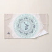 Mandala de dauphins bleu pâle taupe côtier (Serviette à main)