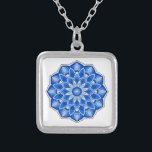 Mandala en collier bleu<br><div class="desc">Alors que le mandala est né en Inde, aujourd'hui la beauté des mandalas modernisées sont adaptées à de nombreux articles dans la maison, ainsi que pour les décorations sur les vêtements. Note : il y a une variété de produits avec ce design adapté à votre maison ou fonction, & mandalas...</div>