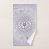 Mandala Floral Argent Mauve (Serviette à main)