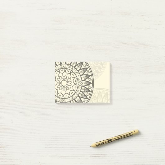 Mandala in Soft Yellow Post-it® Notes (Op bureau)